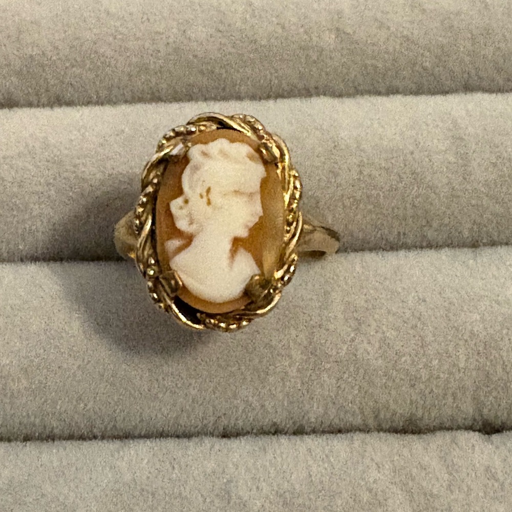 Vintage 10K Gold Filled Carved Cameo Ring
